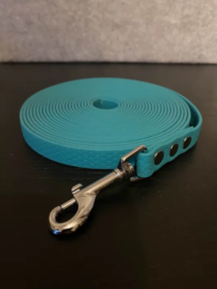 READY-TO-SHIP: 16mm, 6.3m long (including hook) turquoise, HEXA tracking line. Easy to clean, easy to see, perfect for medium to large size dogs. Less likely to tangle. 365SEK

Can be cut shorter to liking if needed. Please write the length you’d prefer at checkout.

https://paraconda.se/product/16mm-check-turquoise-hexa-long-tracking-line-length/

#dog #koppel #spårlina #hund #leash